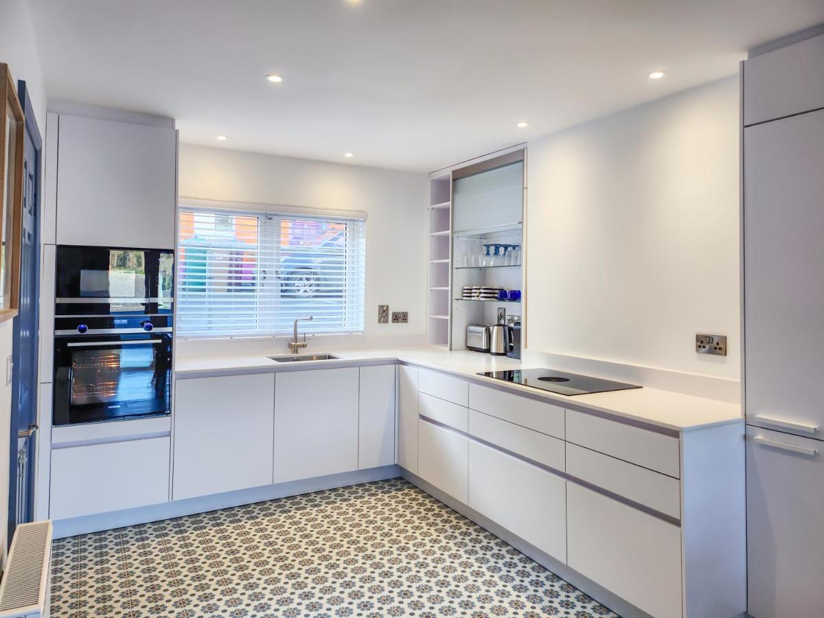 The Kinsale 4 Center Villa Bagian luar foto